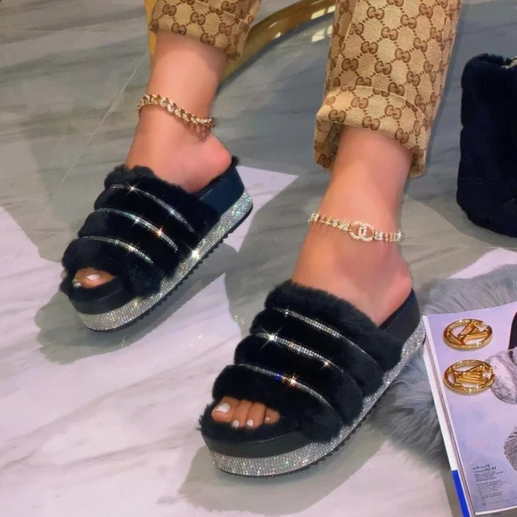 Just In 💓Rhinestone Fur Sandal - BLACK - Picture 1 of 3